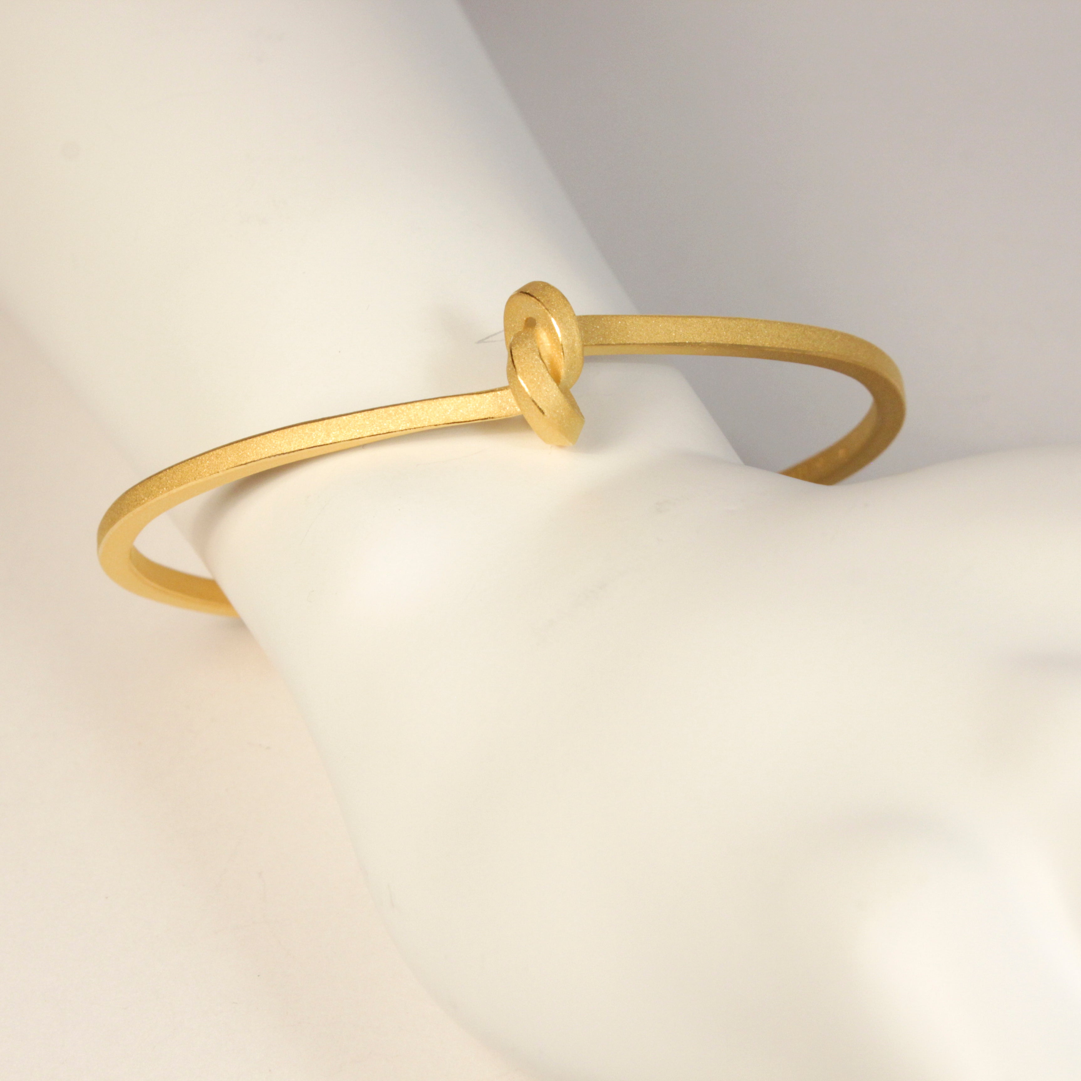 Armreif / Spange Knoten kantig