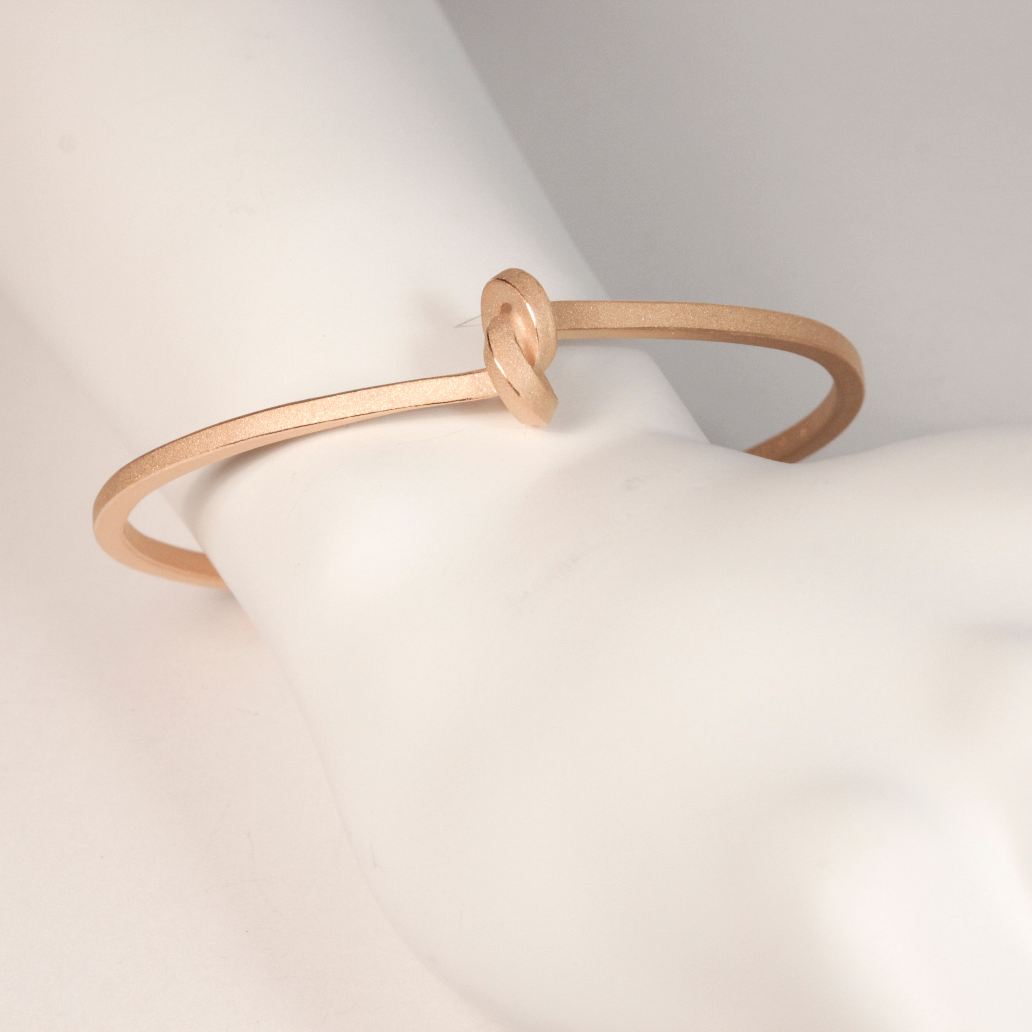 Armreif / Spange Knoten kantig