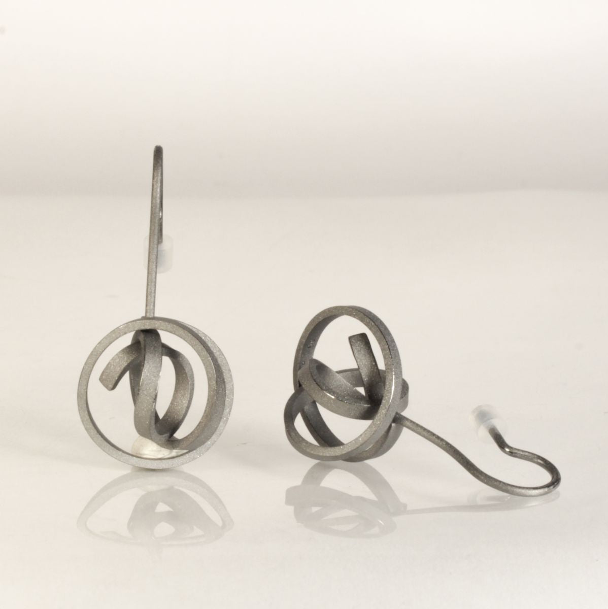 Ohrhänger Kugel Knoten