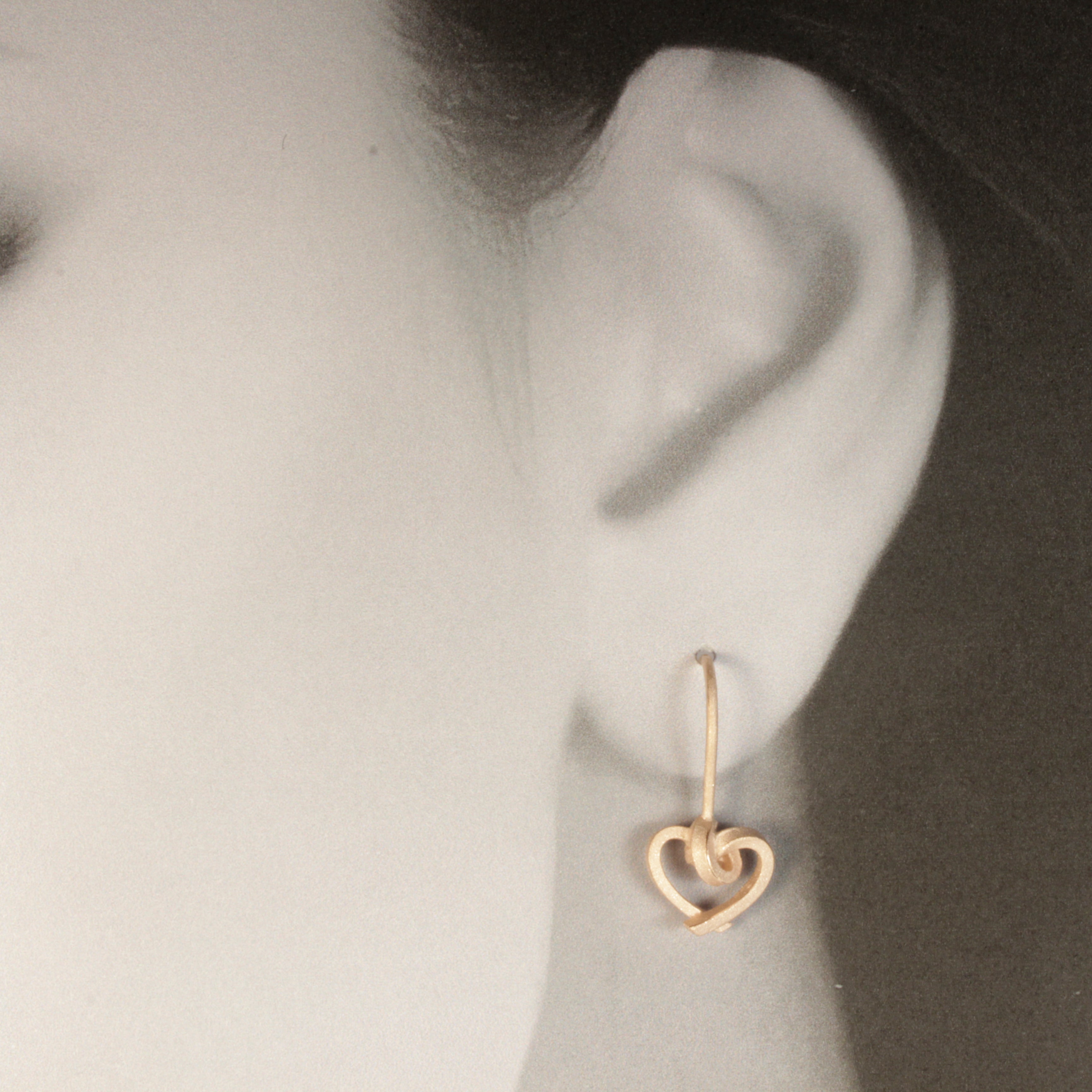 Ohrhänger Herzen kantig