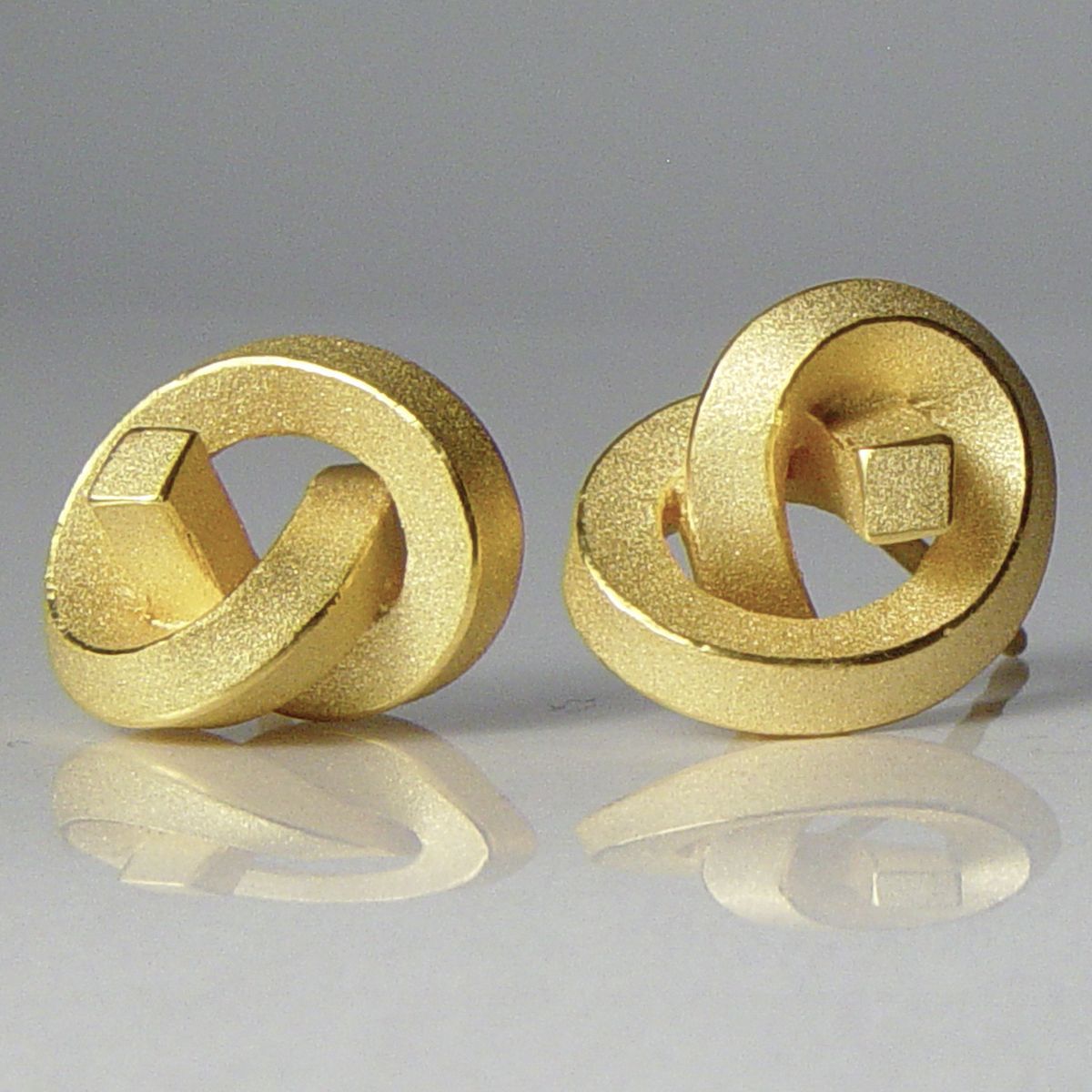 Ohrstecker Knoten kantig groß