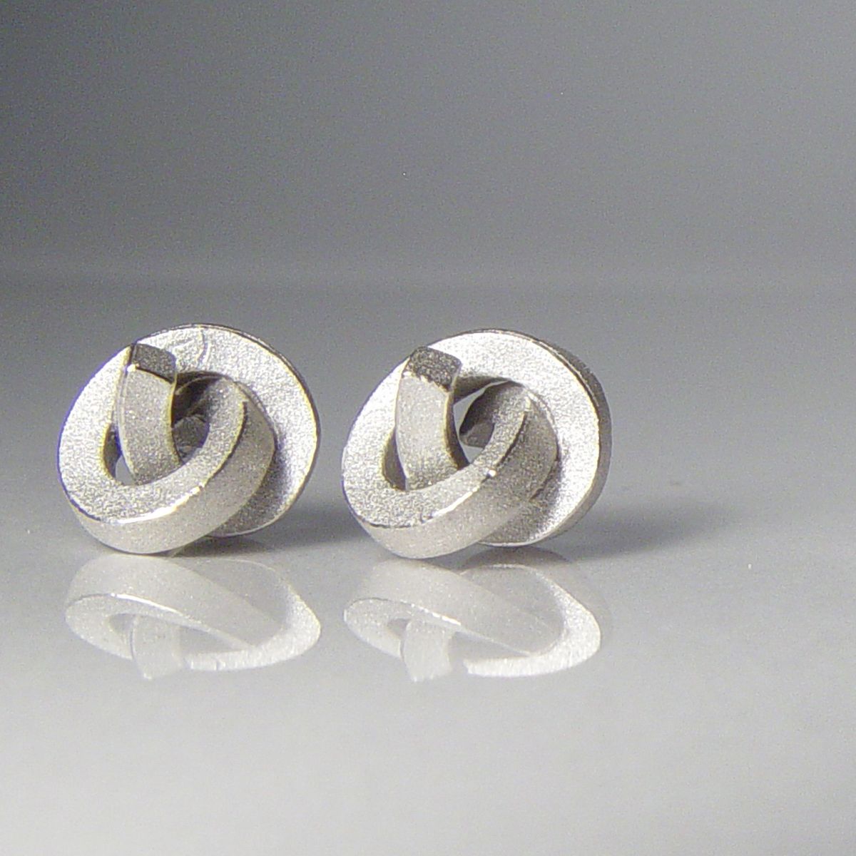 Ohrstecker Knoten kantig klein