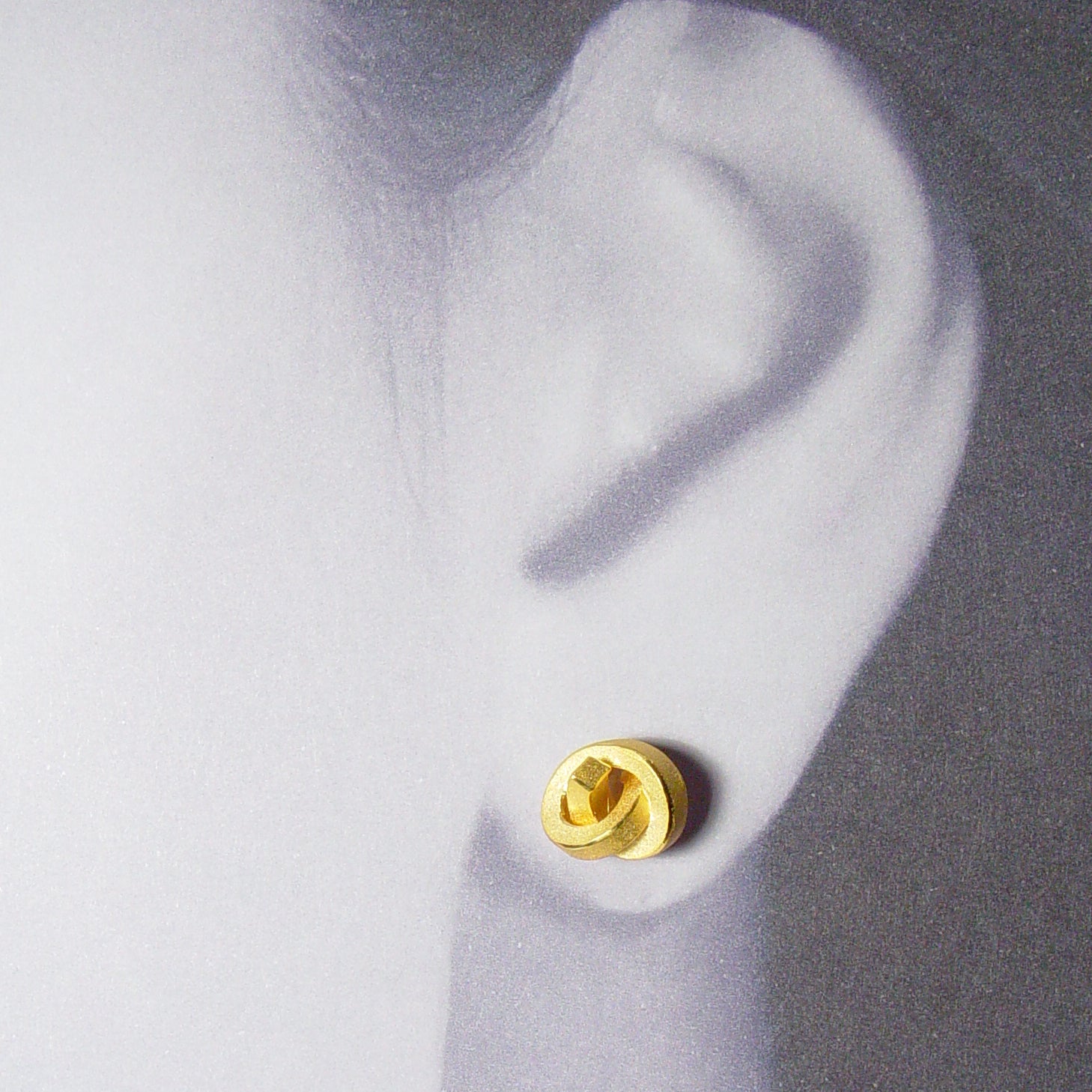 Ohrstecker Knoten kantig klein