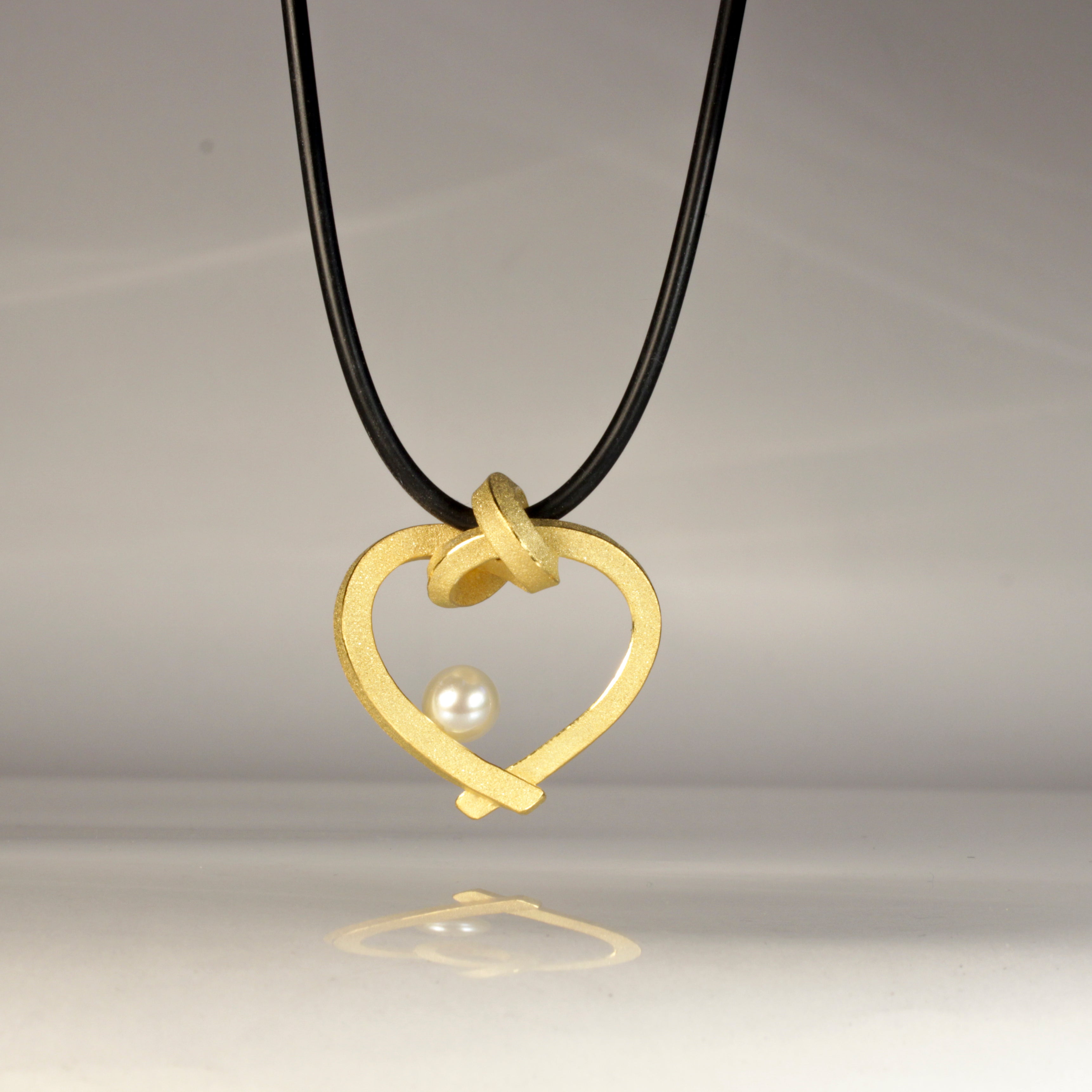 Herz mit Perle klein