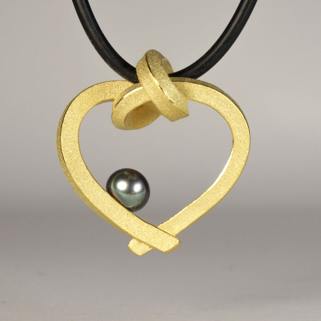 Herz mit Perle klein
