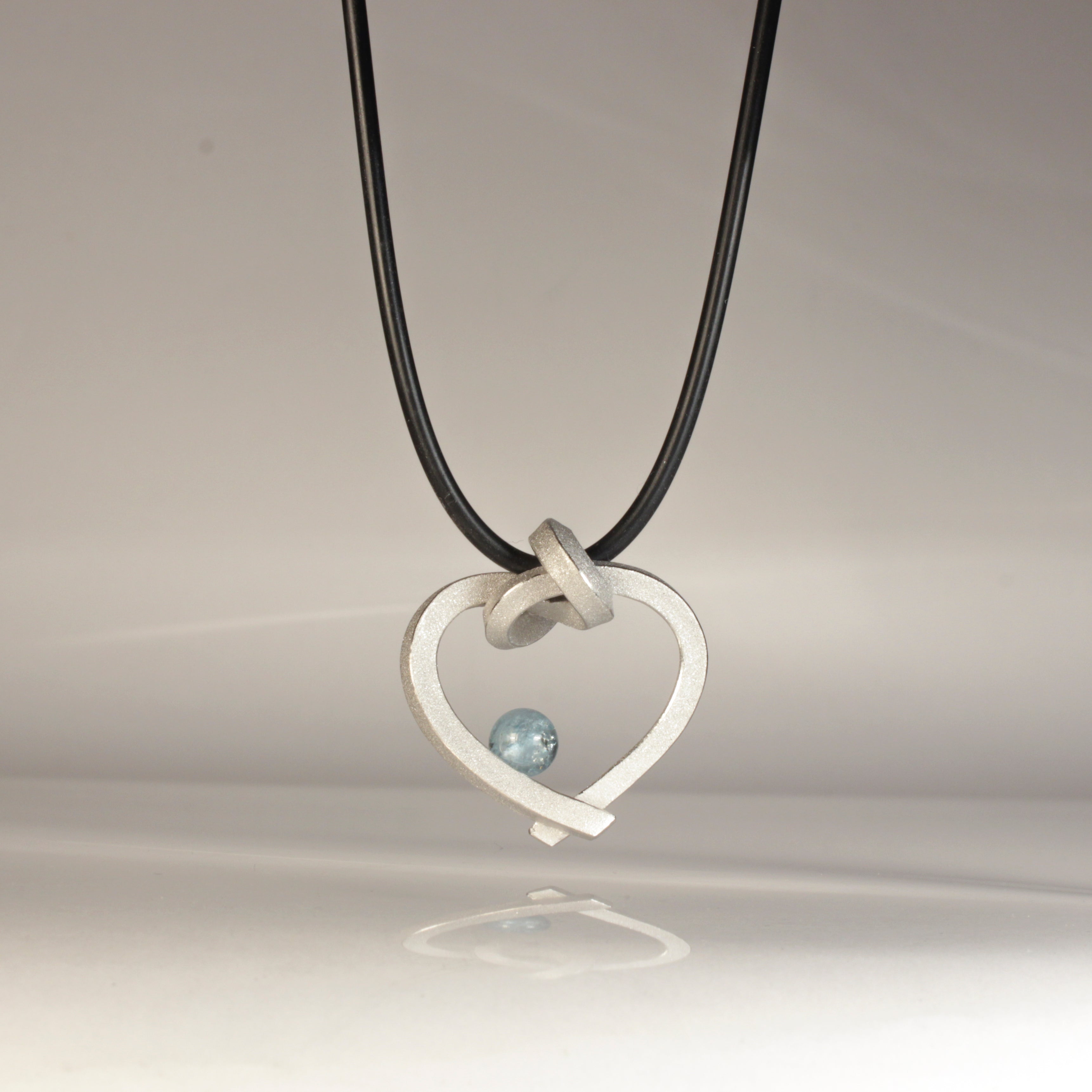 Herz mit Perle klein