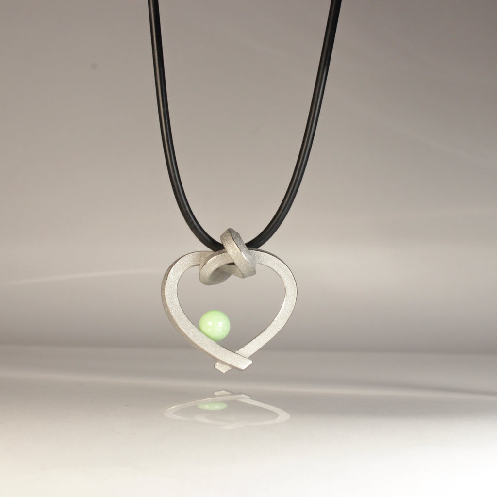 Herz mit Perle klein