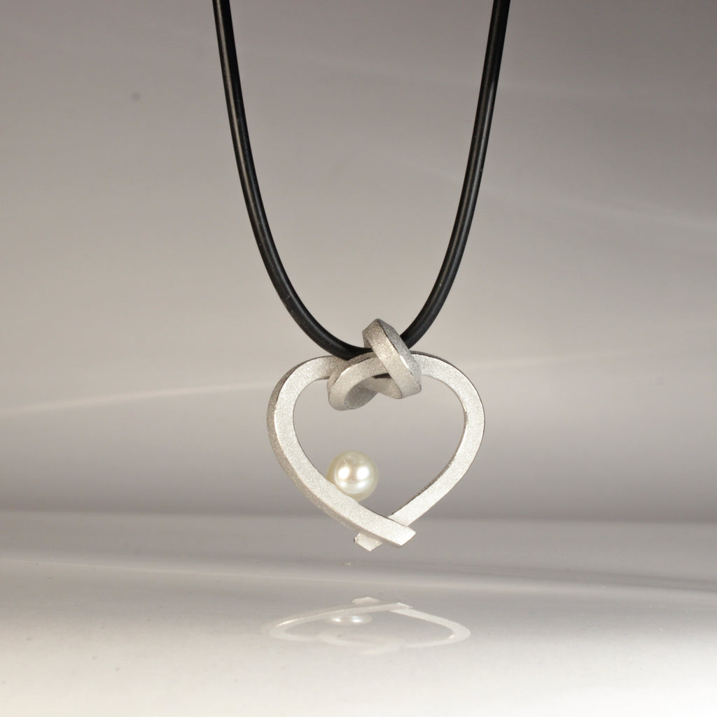 Herz mit Perle klein