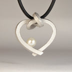 Herz mit Perle klein