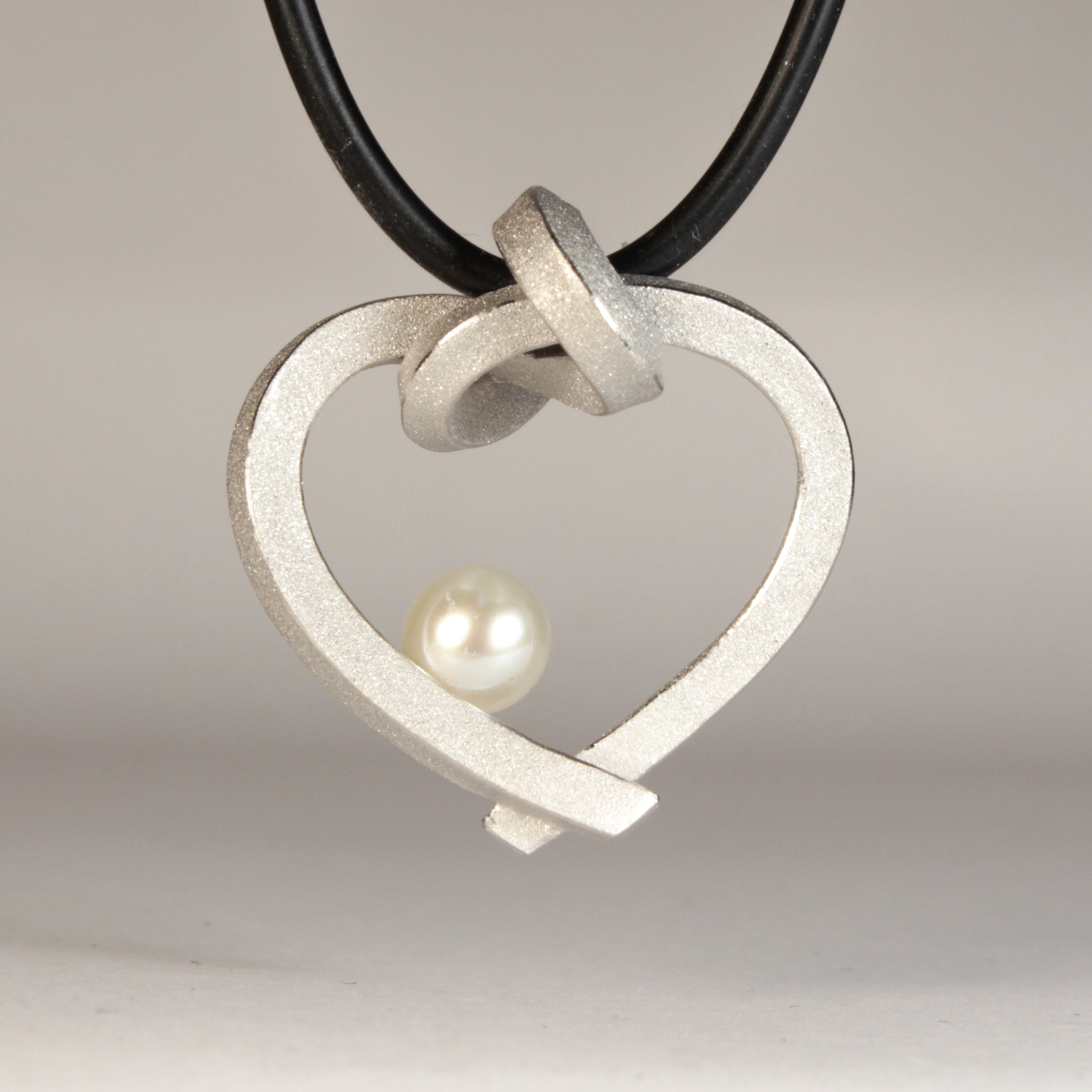 Herz mit Perle klein