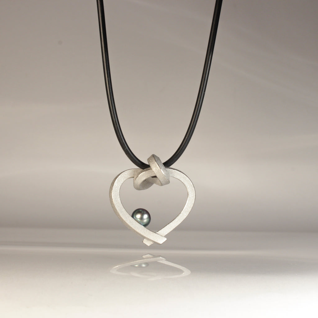 Herz mit Perle klein
