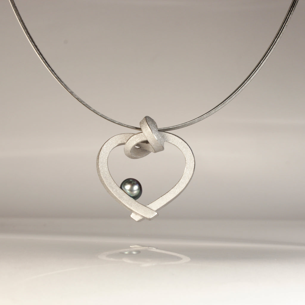 Herz mit Perle klein
