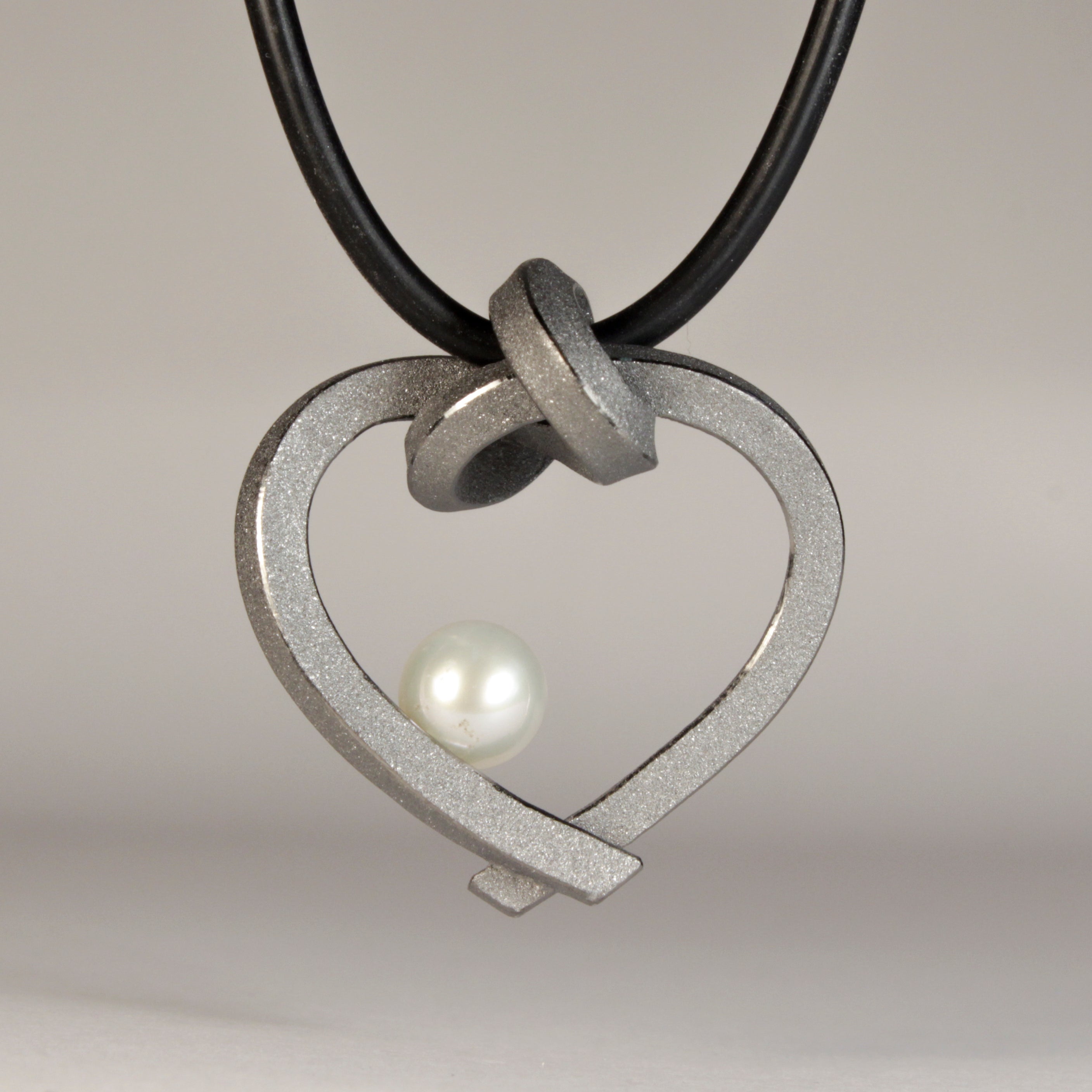 Herz mit Perle klein