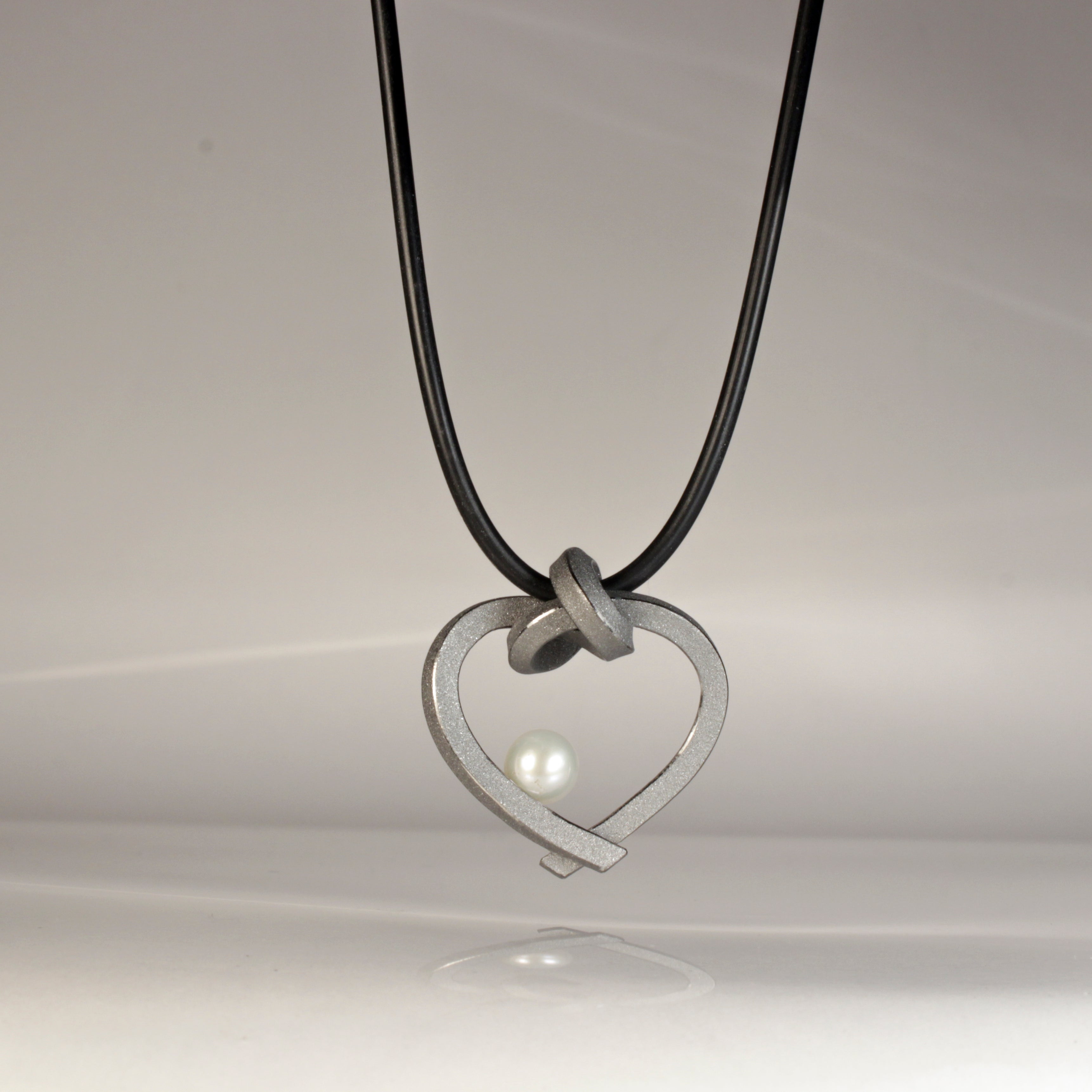 Herz mit Perle klein