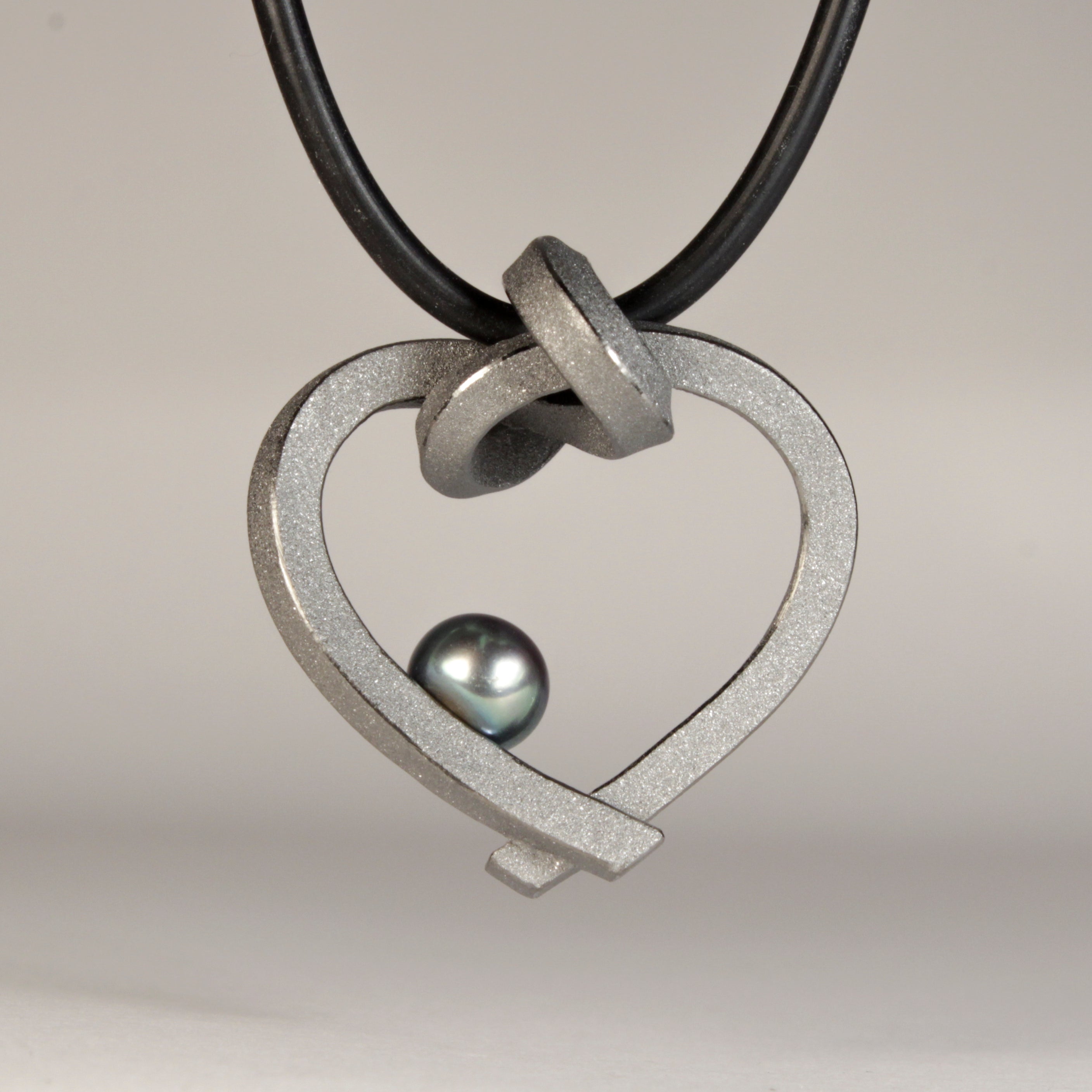 Herz mit Perle klein