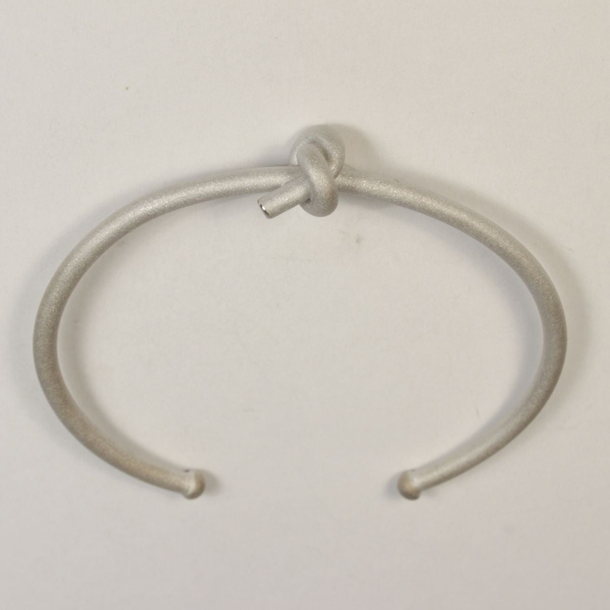 Armreif / Spange Knoten rund