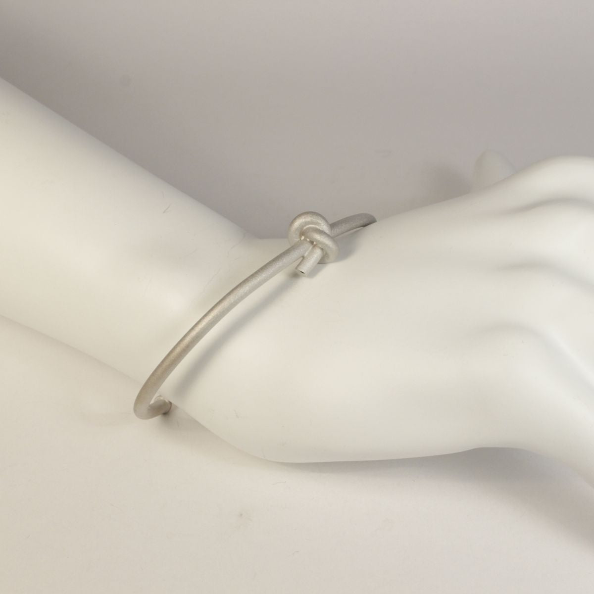 Armreif / Spange Knoten rund