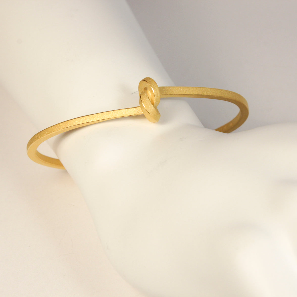 Armreif / Spange Knoten kantig