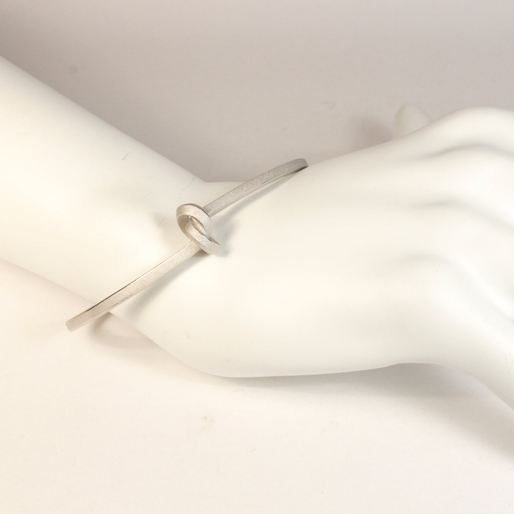 Armreif / Spange Knoten kantig