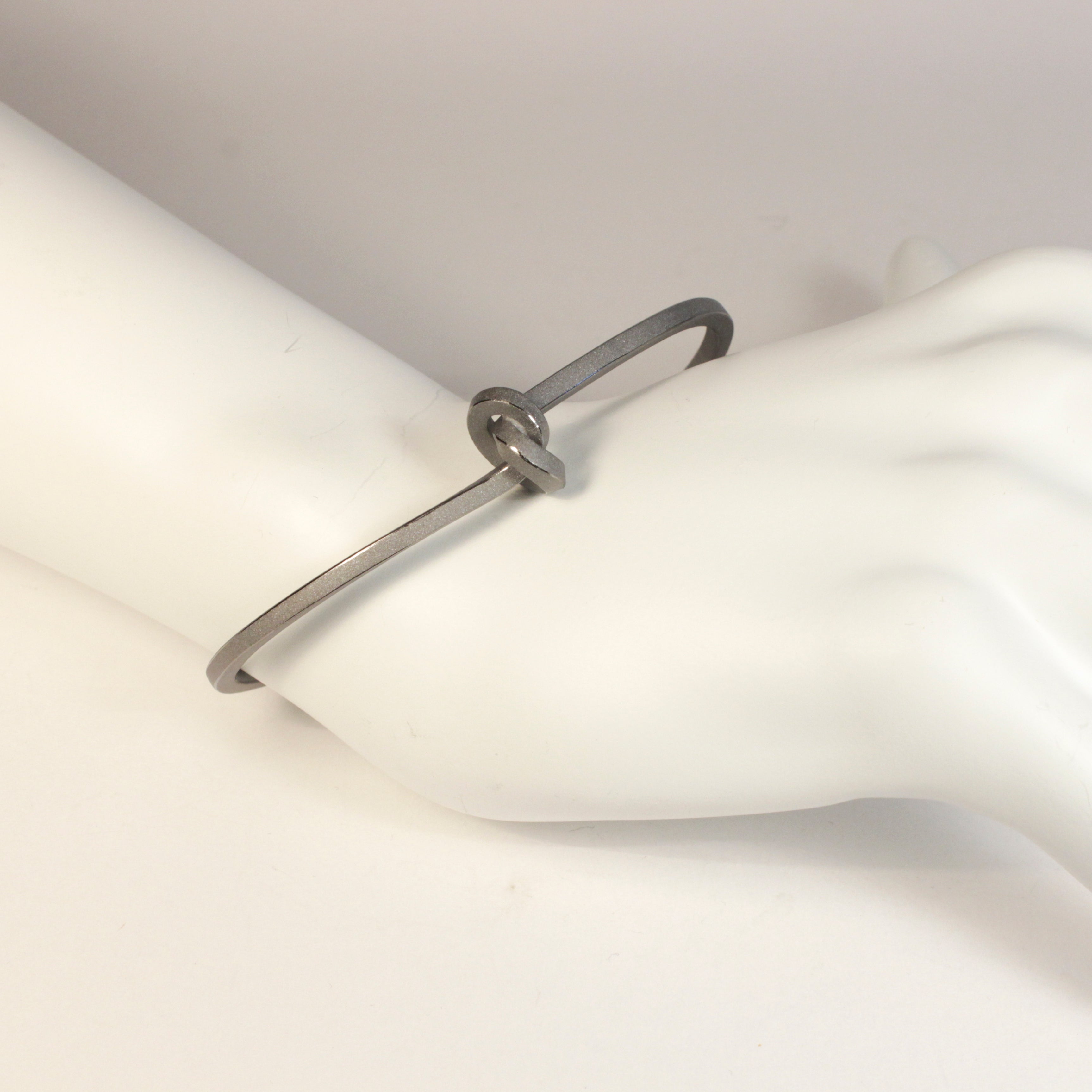 Armreif / Spange Knoten kantig