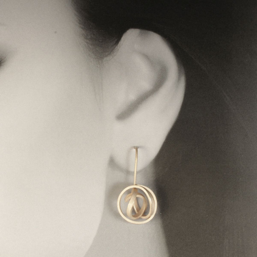 Ohrhänger Kugel Knoten