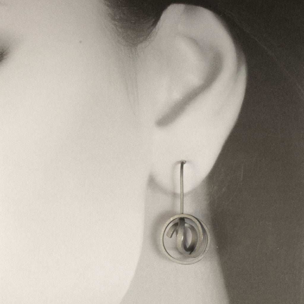 Ohrhänger Kugel Knoten