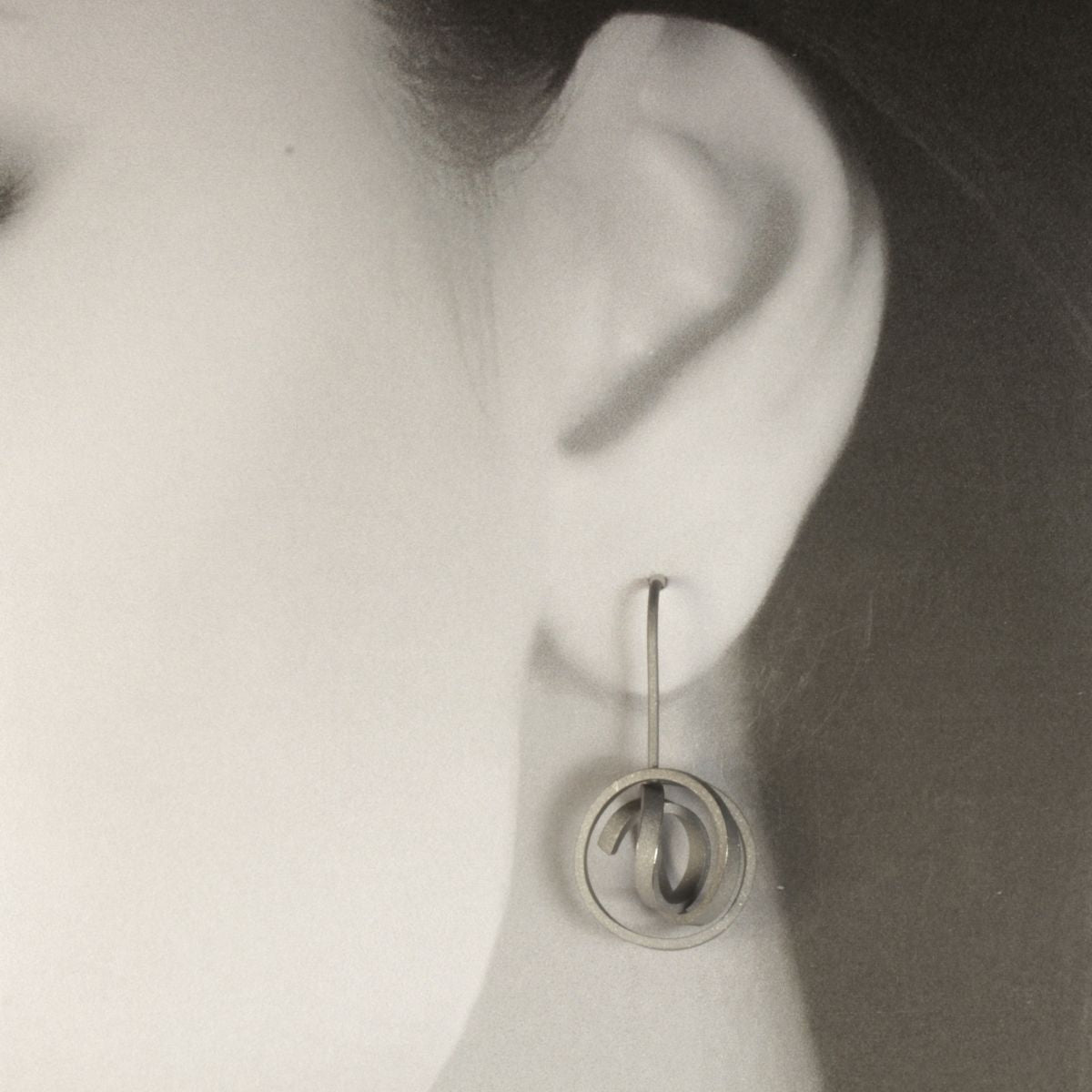 Ohrhänger Kugel Knoten