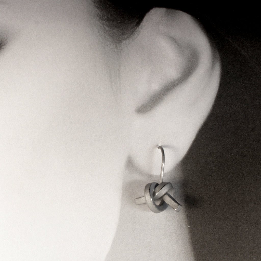 Ohrhänger Knoten kanitg