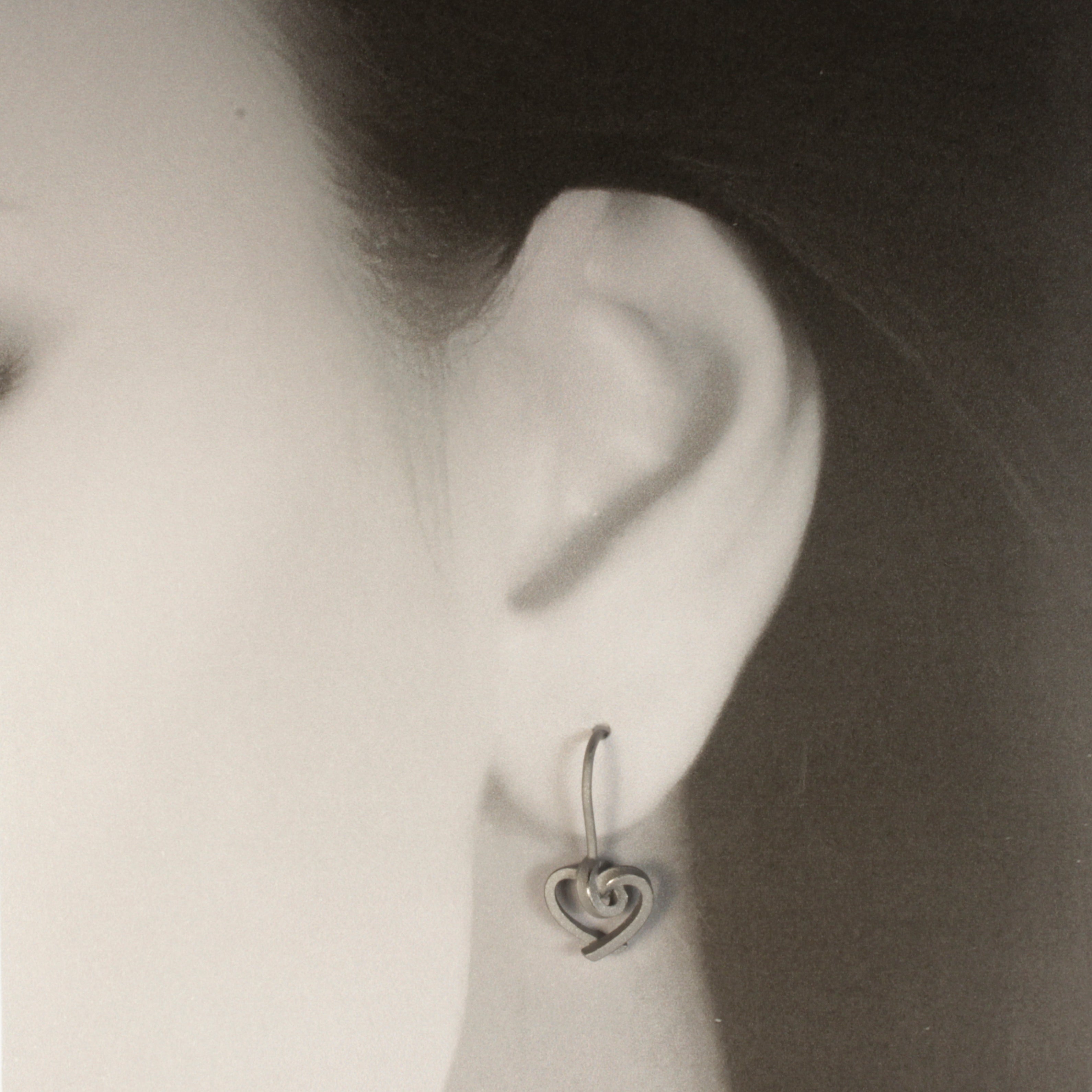 Ohrhänger Herzen kantig