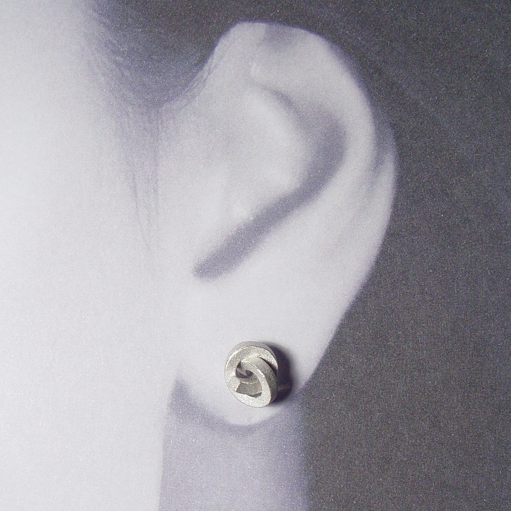 Ohrstecker Knoten kantig klein