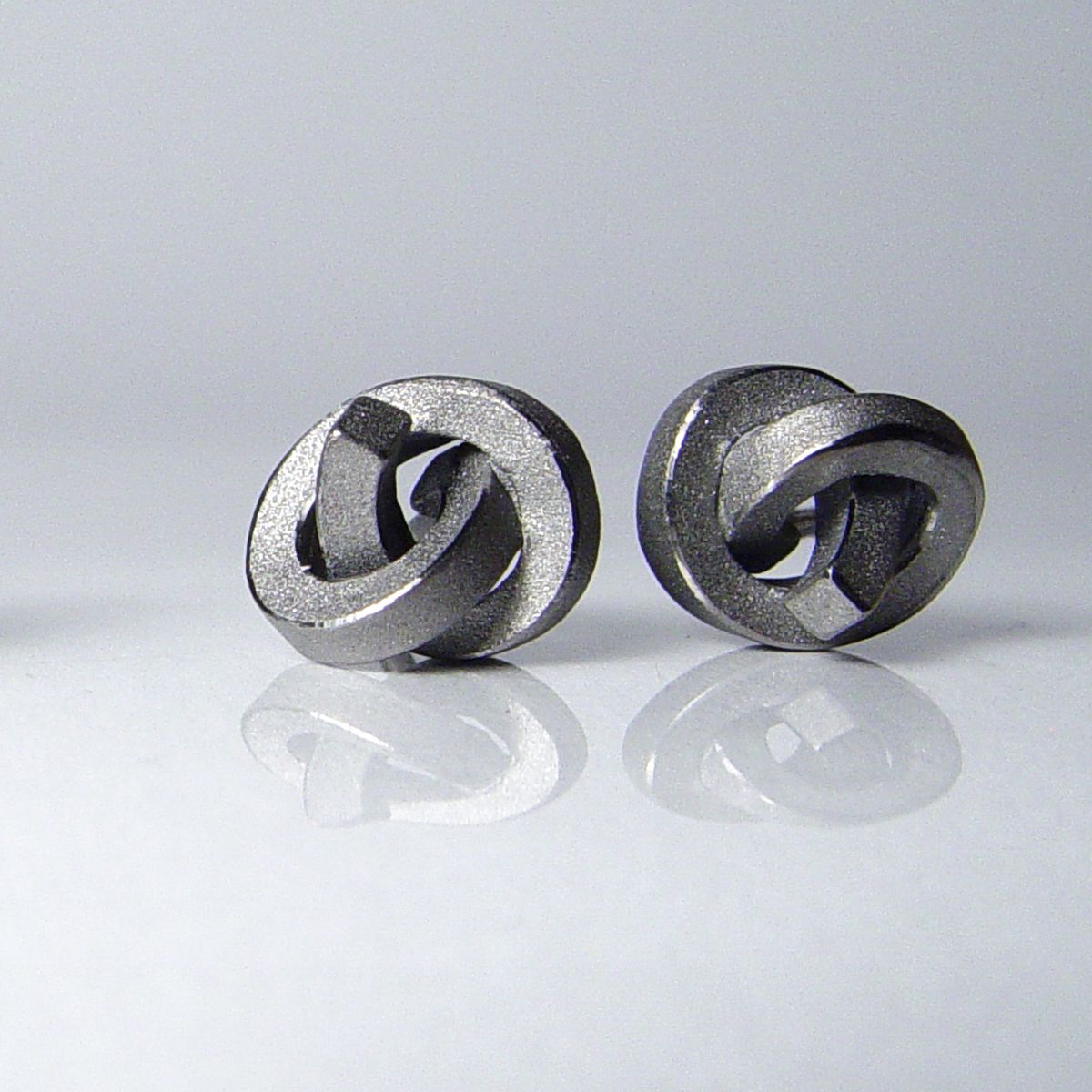 Ohrstecker Knoten kantig klein