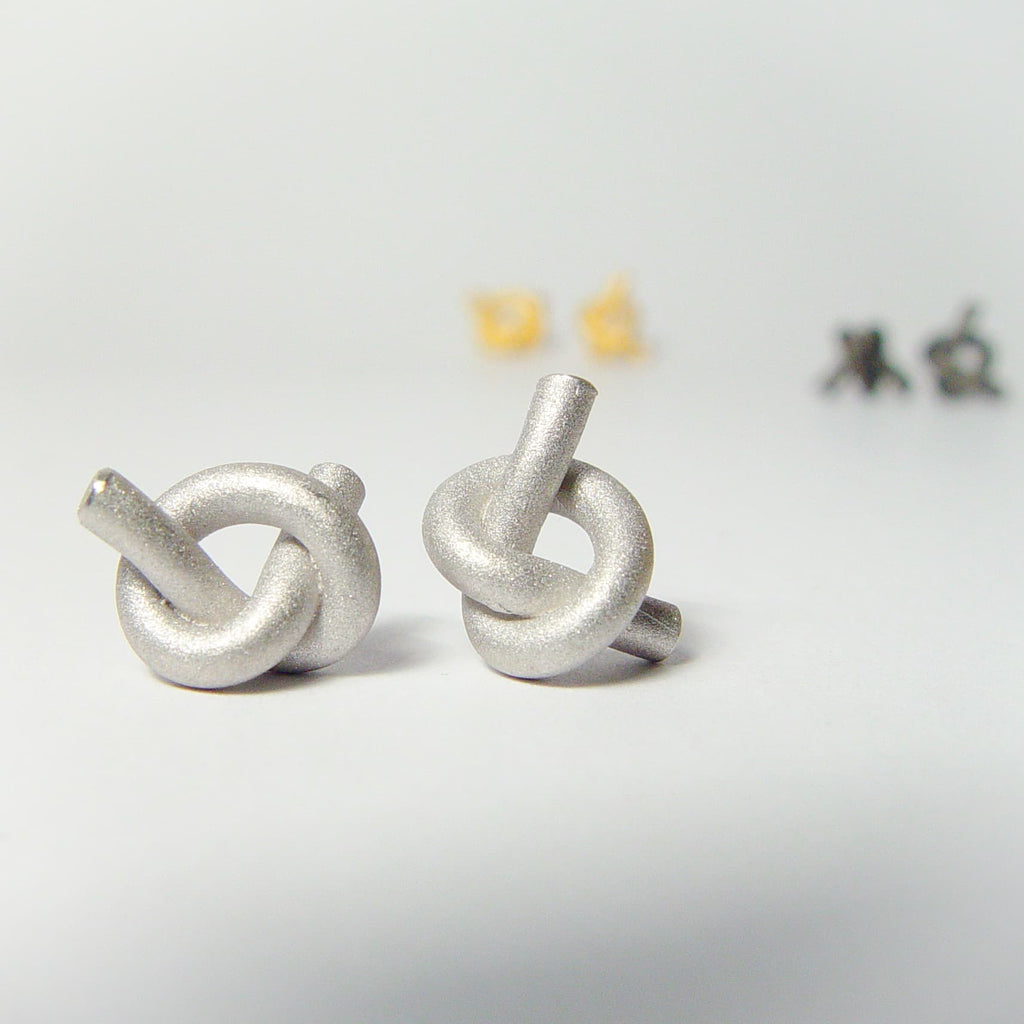 Ohr Knoten rund klein